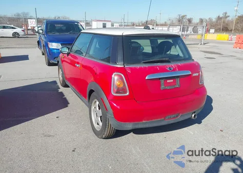 2008 Mini Cooper from USA, damaged, VIN WMWMF33588TT67812